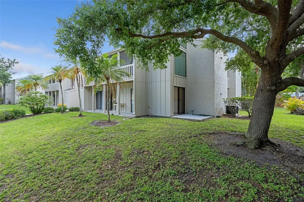 2220 Bahia Vista Street Sarasota FL 34239