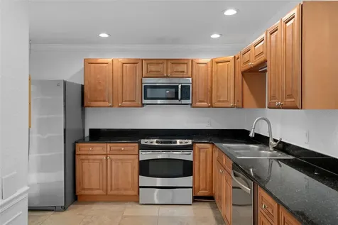2220 Bahia Vista Street Sarasota FL 34239