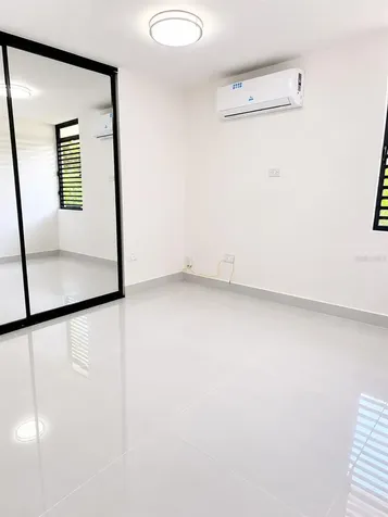 Urb Parkville Ave. Lopategui Guaynabo PR 00969