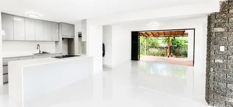 Urb Parkville Ave. Lopategui Guaynabo PR 00969