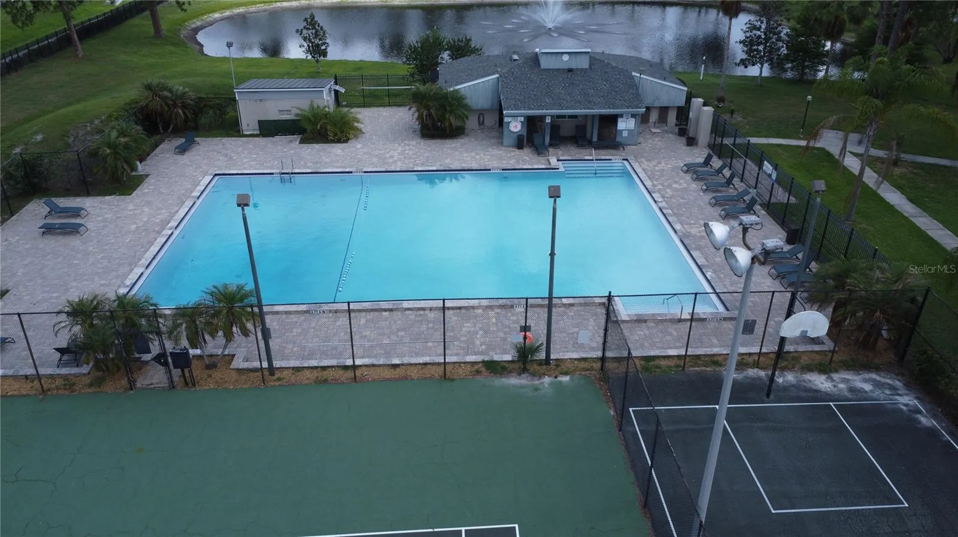 4323 Pinebark Avenue Orlando FL 32811