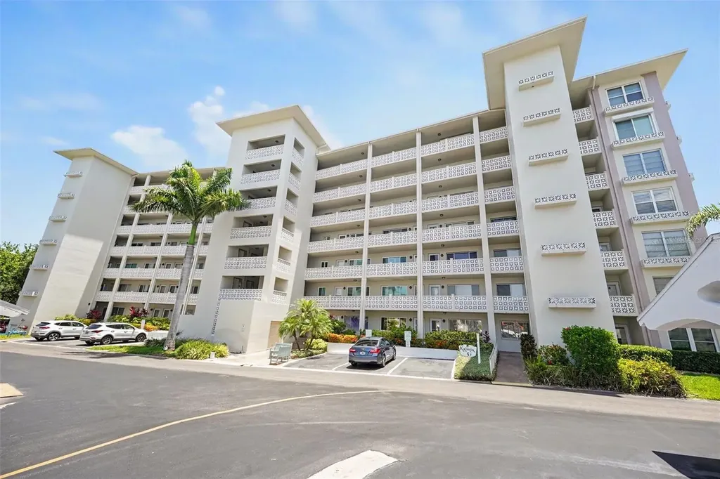 1235 S Highland Avenue Clearwater FL 33756