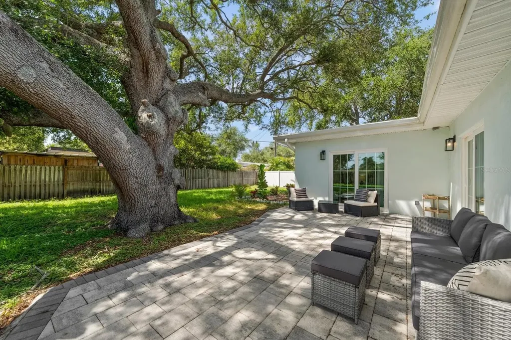1736 Golf View Drive Belleair FL 33756