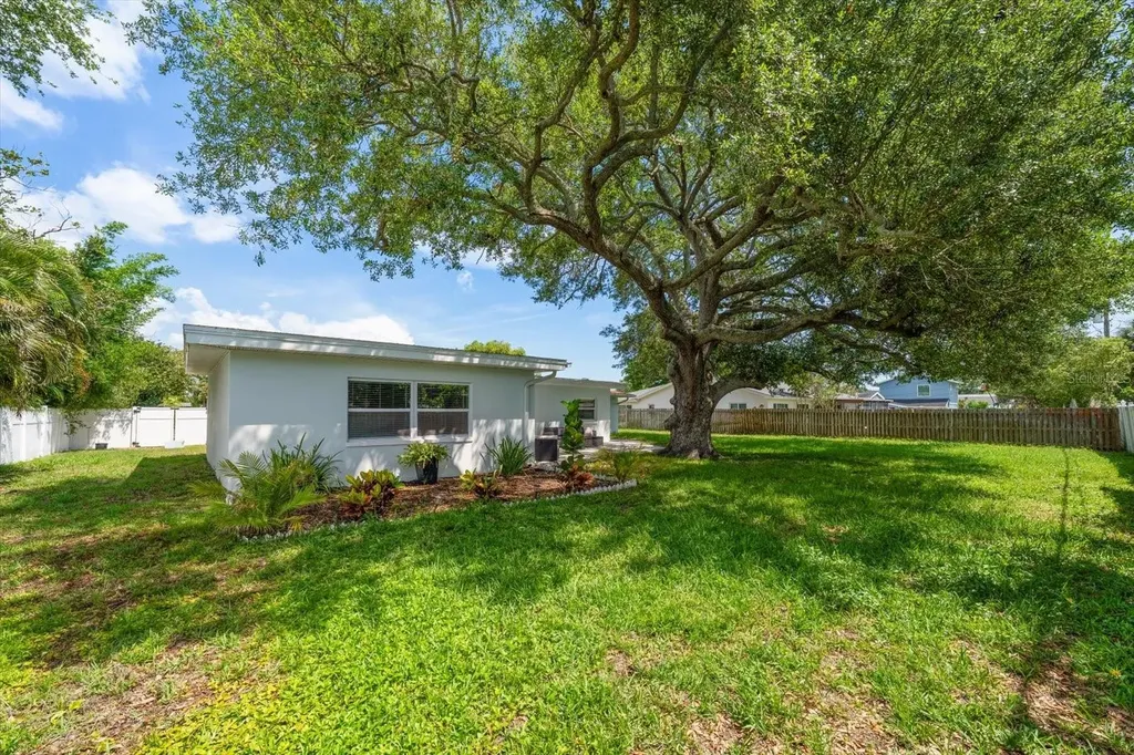 1736 Golf View Drive Belleair FL 33756