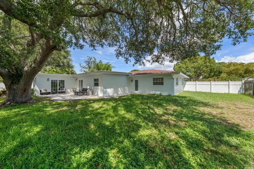 1736 Golf View Drive Belleair FL 33756