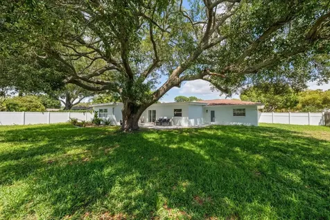 1736 Golf View Drive Belleair FL 33756