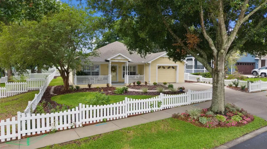 1622 Laurel Way Tavares FL 32778