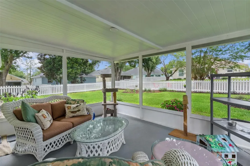1622 Laurel Way Tavares FL 32778