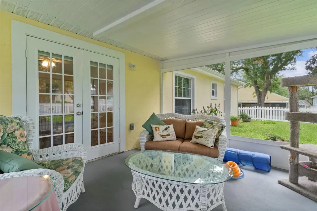 1622 Laurel Way Tavares FL 32778