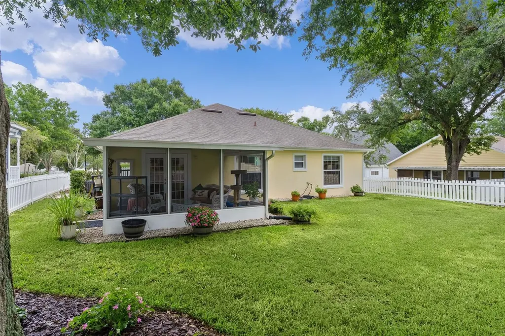 1622 Laurel Way Tavares FL 32778