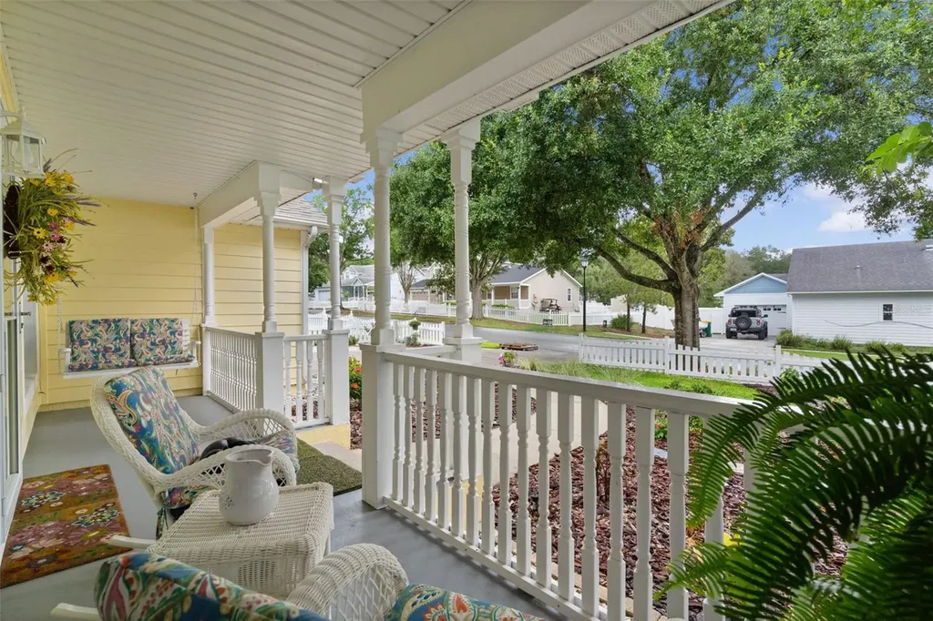 1622 Laurel Way Tavares FL 32778