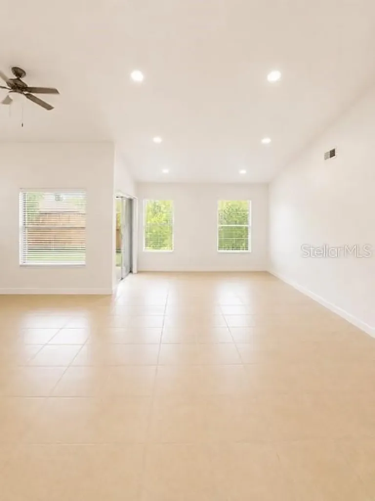 120 Sandpoint Court Sanford FL 32773