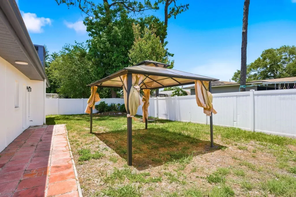 1290 Michigan Boulevard Dunedin FL 34698