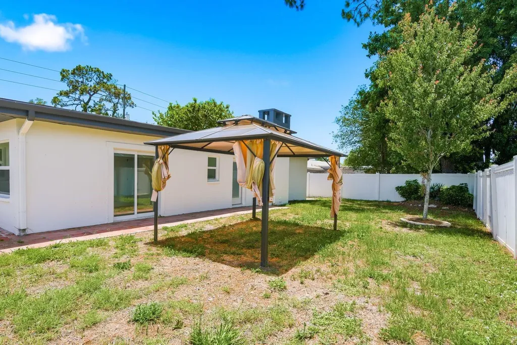 1290 Michigan Boulevard Dunedin FL 34698