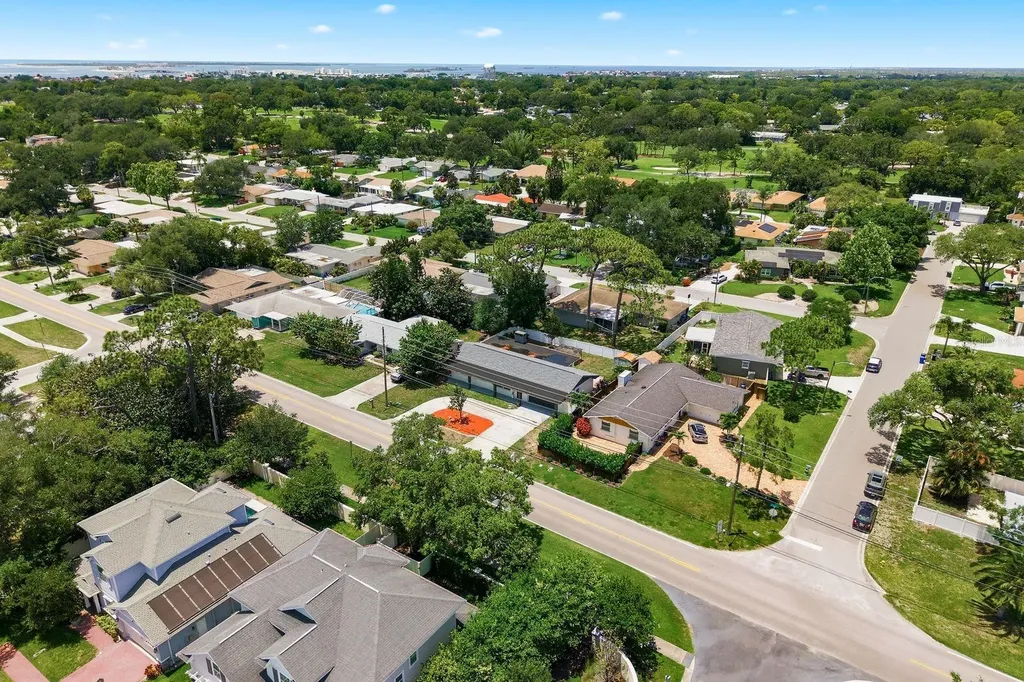 1290 Michigan Boulevard Dunedin FL 34698