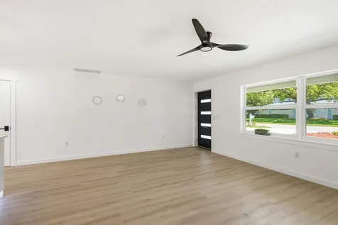 1290 Michigan Boulevard Dunedin FL 34698