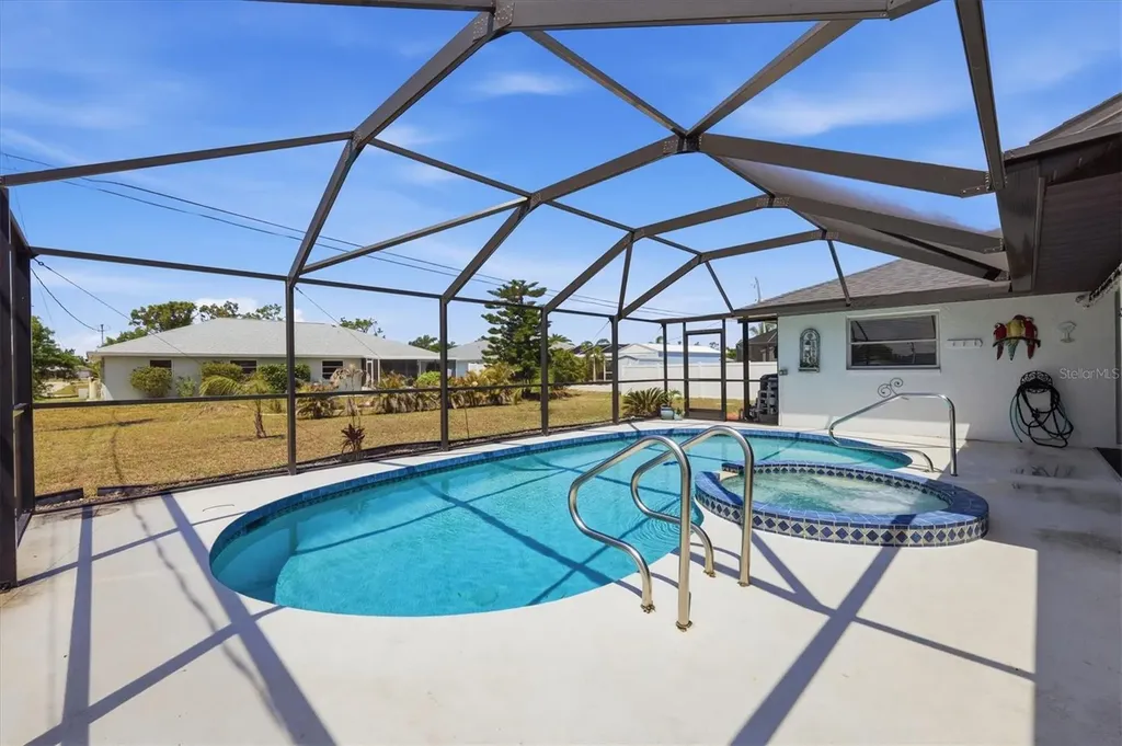 9495 Gulfstream Boulevard Englewood FL 34224