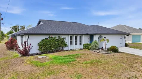 9495 Gulfstream Boulevard Englewood FL 34224