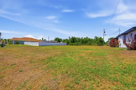 9495 Gulfstream Boulevard Englewood FL 34224