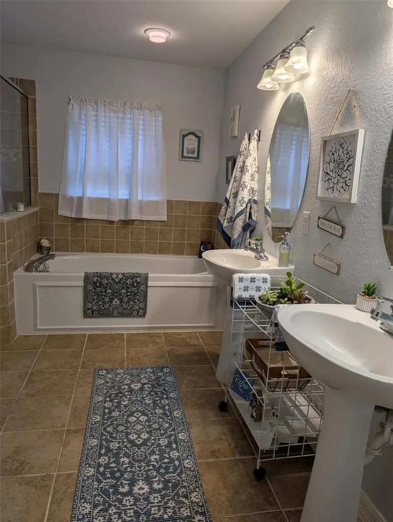 7083 SE 166th Avenue Ocklawaha FL 32179