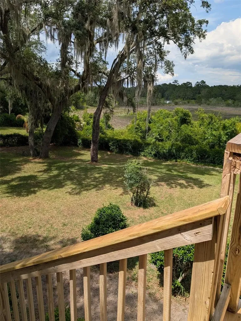 7083 SE 166th Avenue Ocklawaha FL 32179