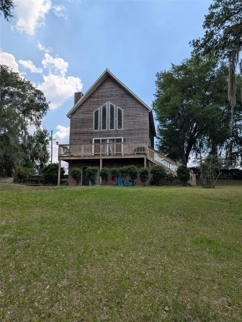 7083 SE 166th Avenue Ocklawaha FL 32179