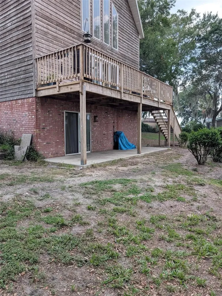 7083 SE 166th Avenue Ocklawaha FL 32179