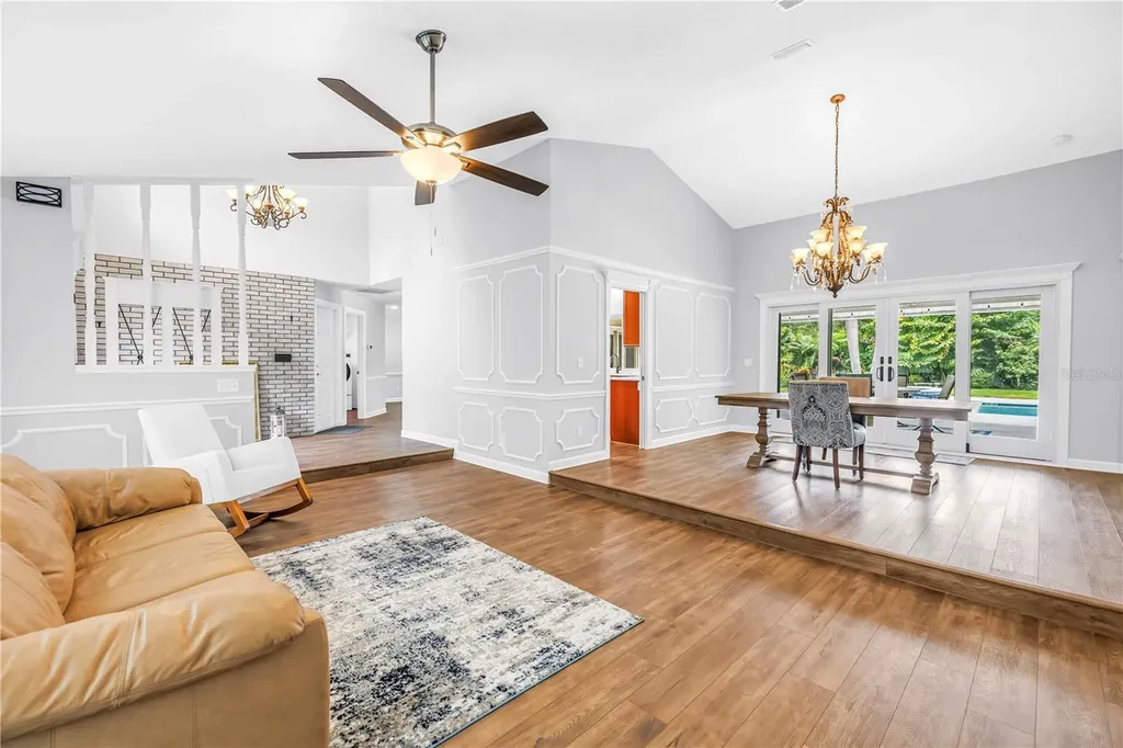 12399 Oaks Lane Seminole FL 33772