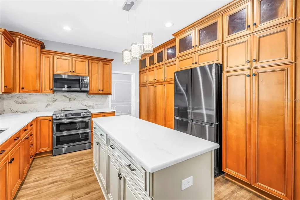 12399 Oaks Lane Seminole FL 33772