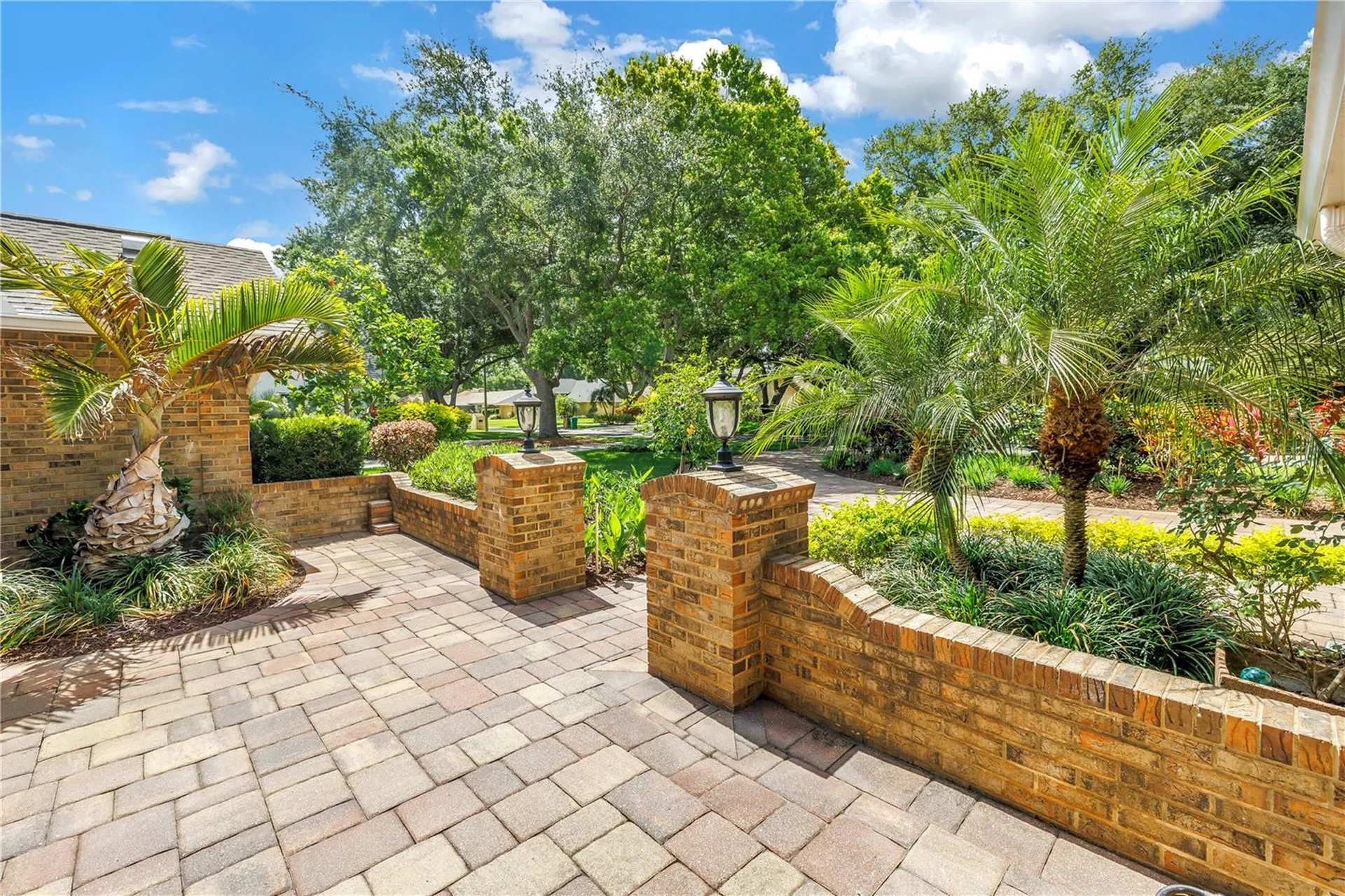 12399 Oaks Lane Seminole FL 33772