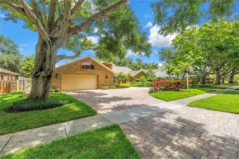 12399 Oaks Lane Seminole FL 33772