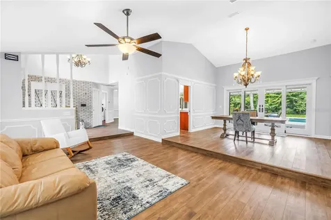 12399 Oaks Lane Seminole FL 33772