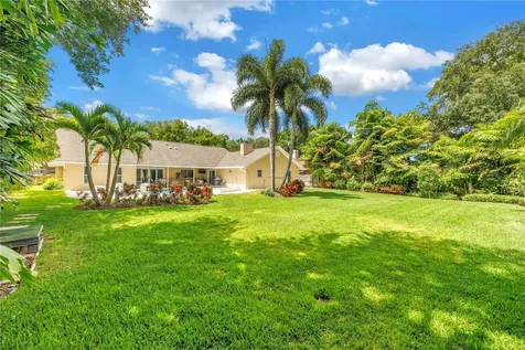 12399 Oaks Lane Seminole FL 33772