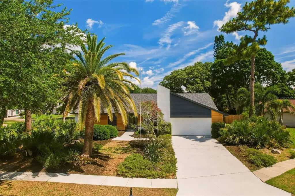 2700 Sedgefield Court E Clearwater FL 33761