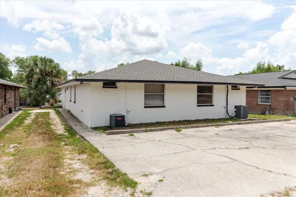 1134-1136 Gilmore Avenue Lakeland FL 33805