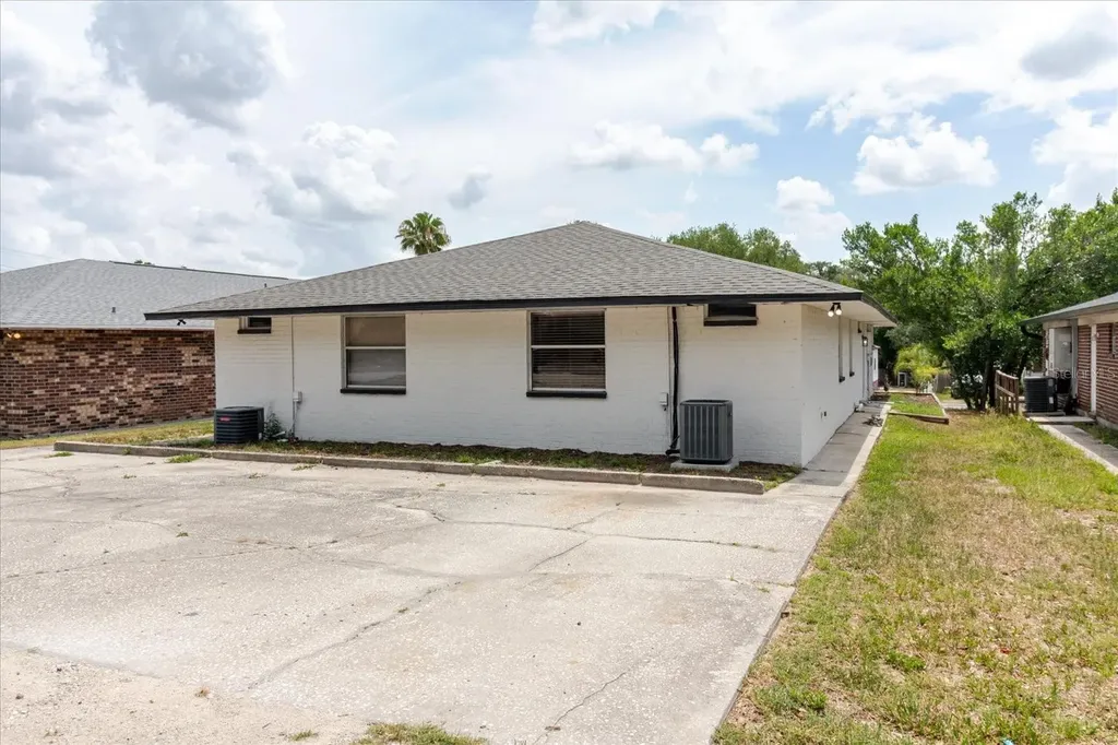1134-1136 Gilmore Avenue Lakeland FL 33805