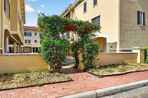 105 Bradford Beach Court Tampa FL 33609