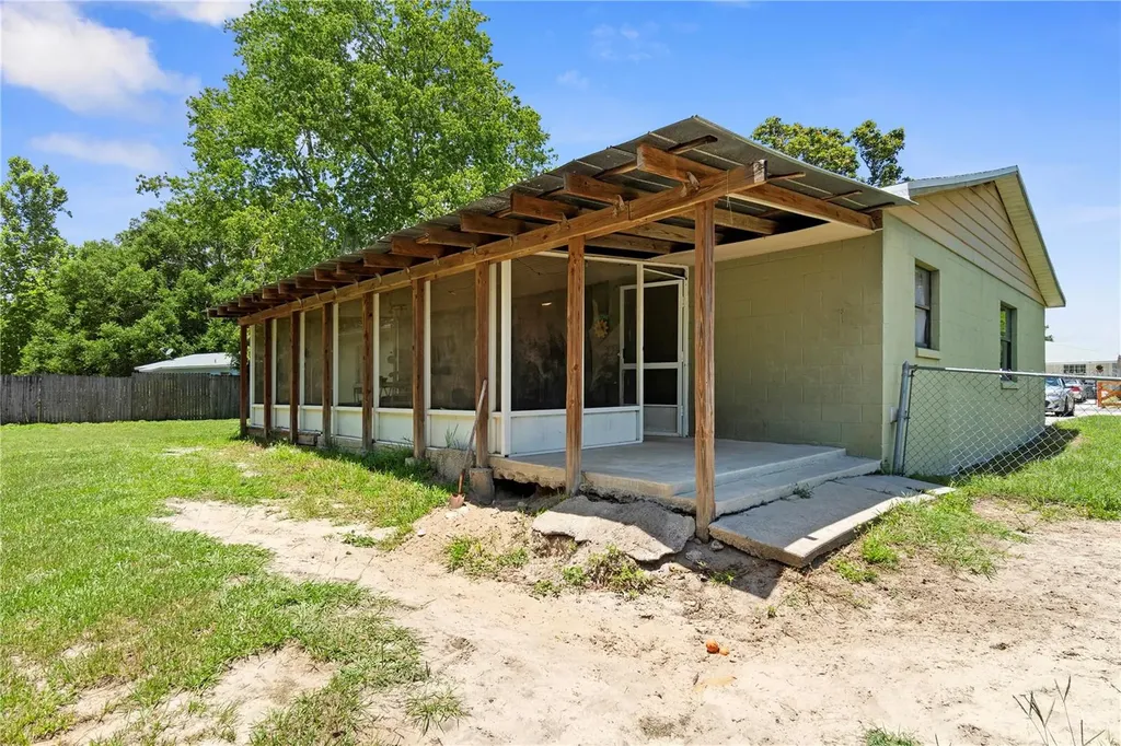 1890 NE 80th Street Ocala FL 34479