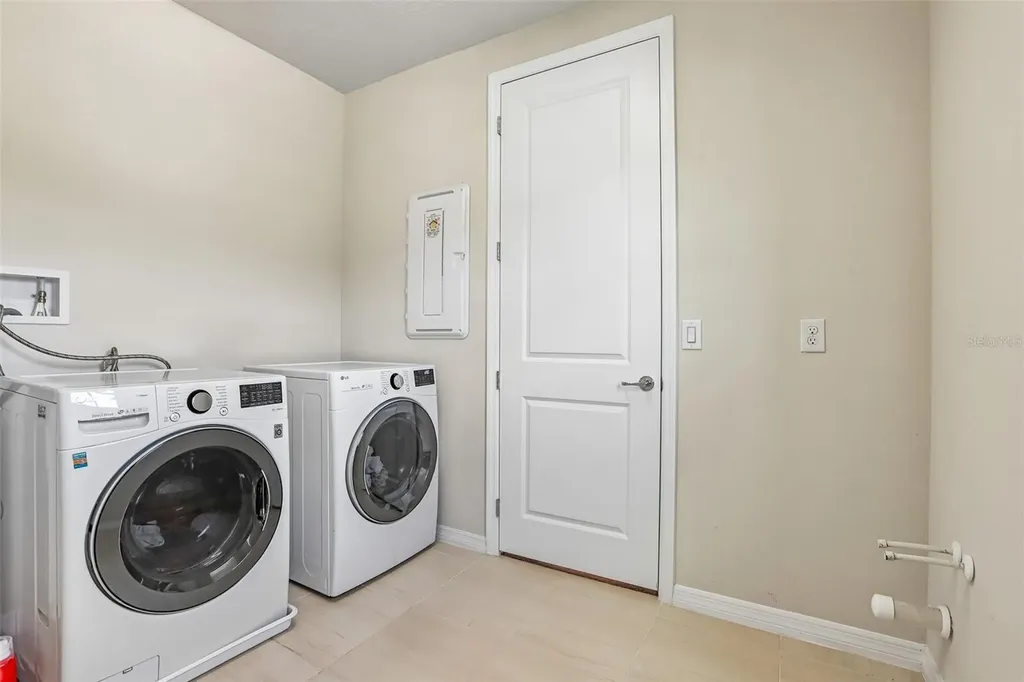 11032 Sundrift Drive Tampa FL 33647