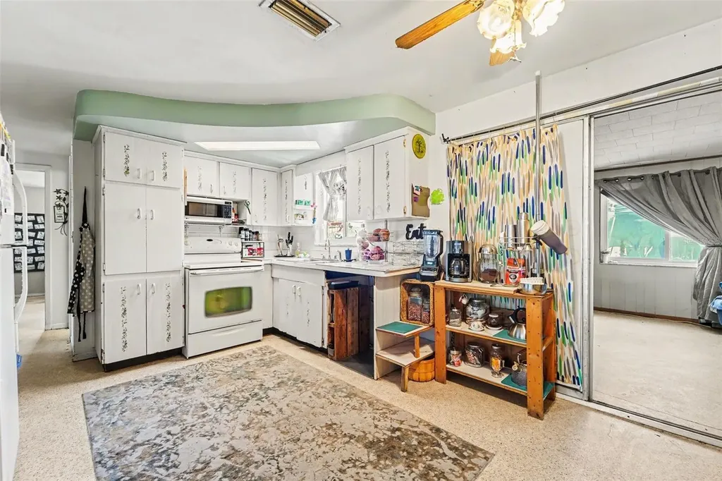 4130 Oakfield Avenue Holiday FL 34691