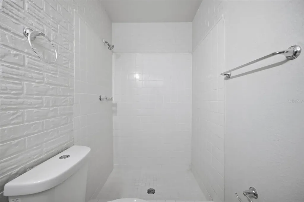 7102 Dellwood Drive Tampa FL 33619