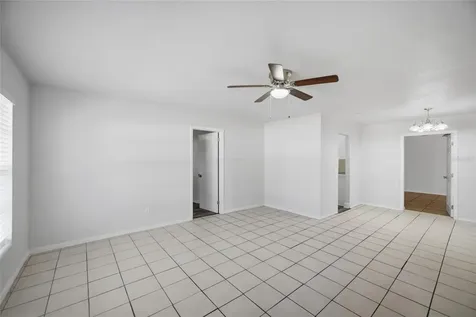 7102 Dellwood Drive Tampa FL 33619