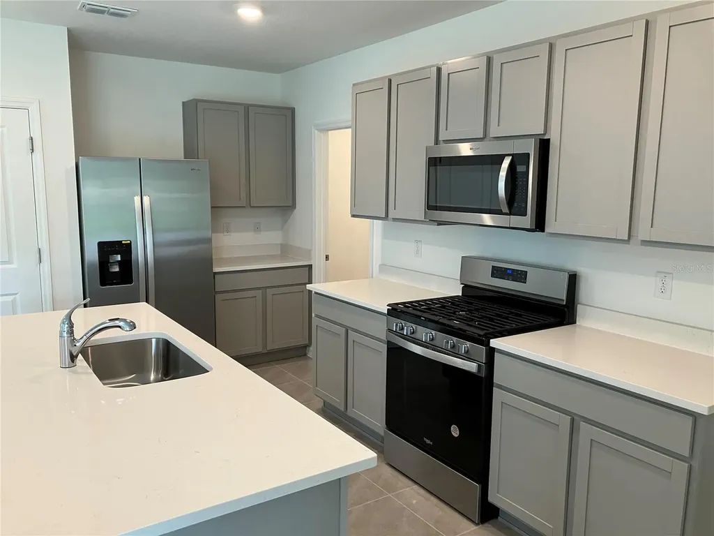 35694 Kinsey Point Zephyrhills FL 33541