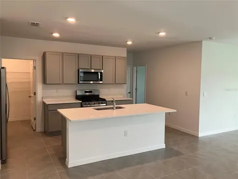 35694 Kinsey Point Zephyrhills FL 33541