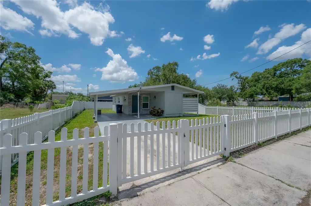 3501 E Mcberry Street Tampa FL 33610