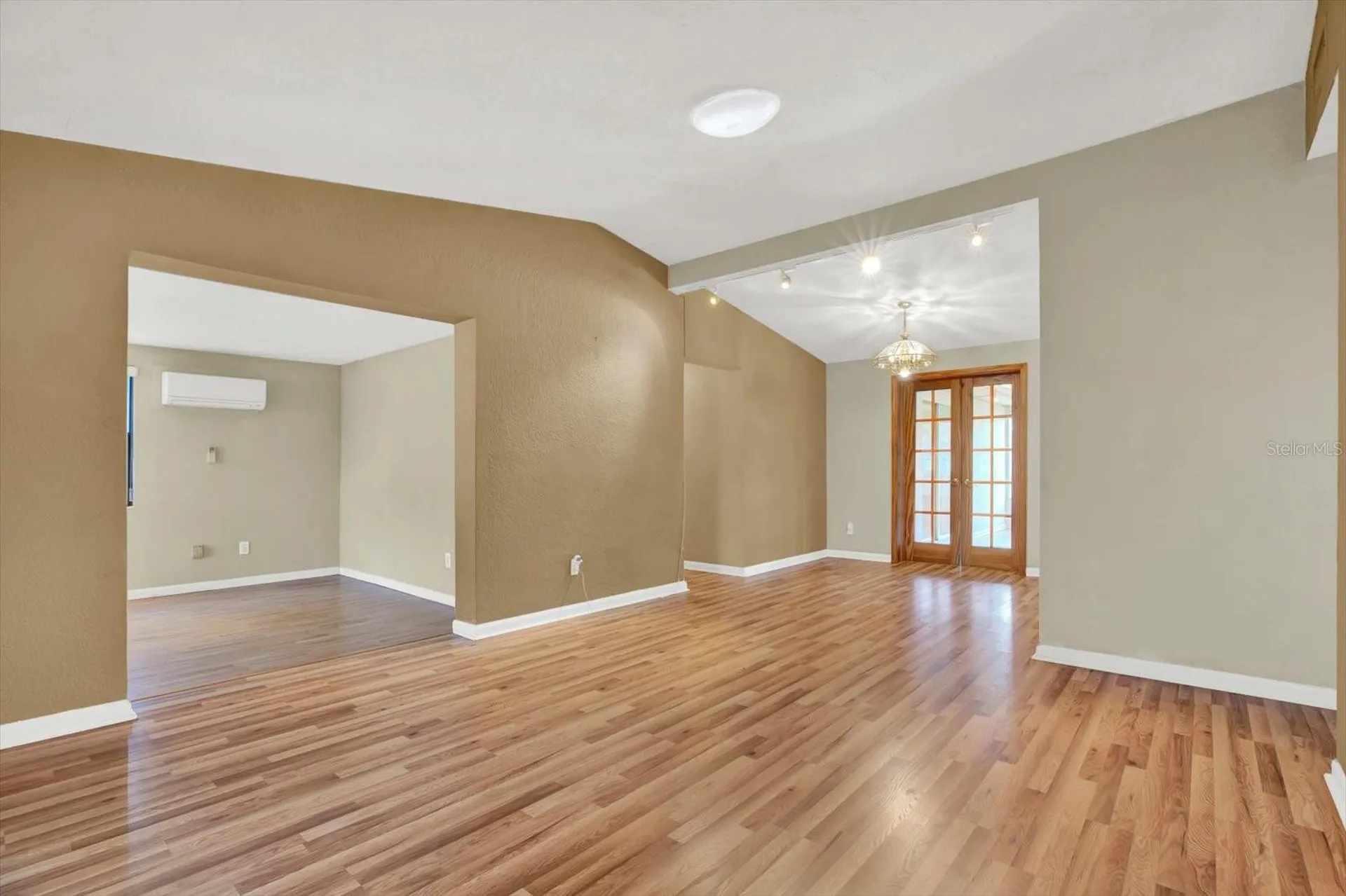 2215 Curtis Drive S Clearwater FL 33764