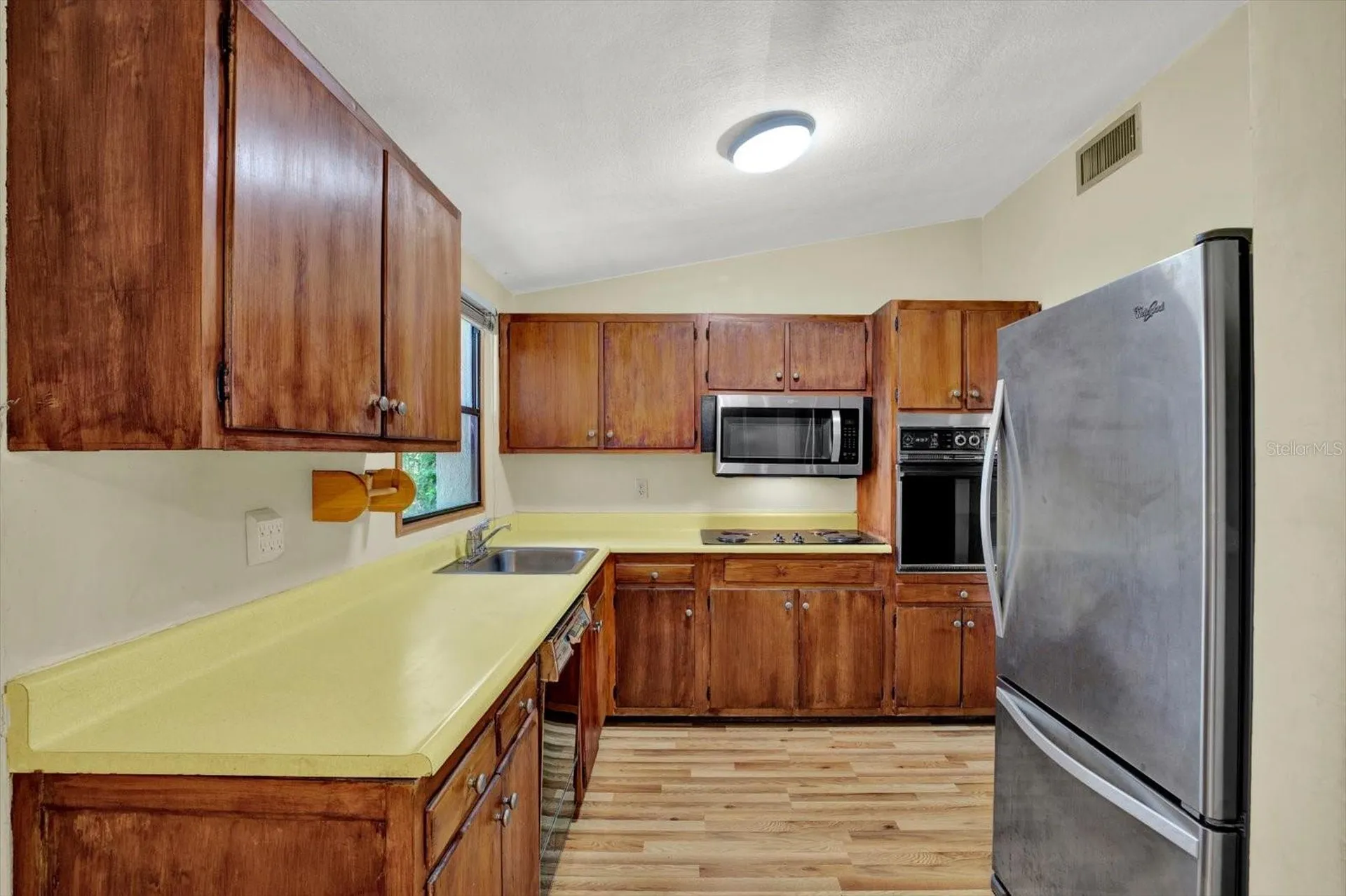 2215 Curtis Drive S Clearwater FL 33764