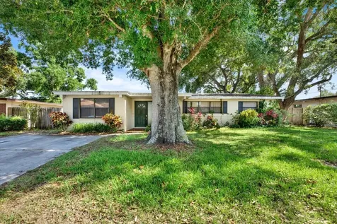2215 Curtis Drive S Clearwater FL 33764
