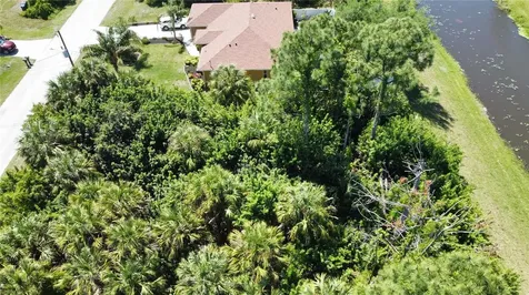 Lot 6, Gardenside Circle North Port FL 34288