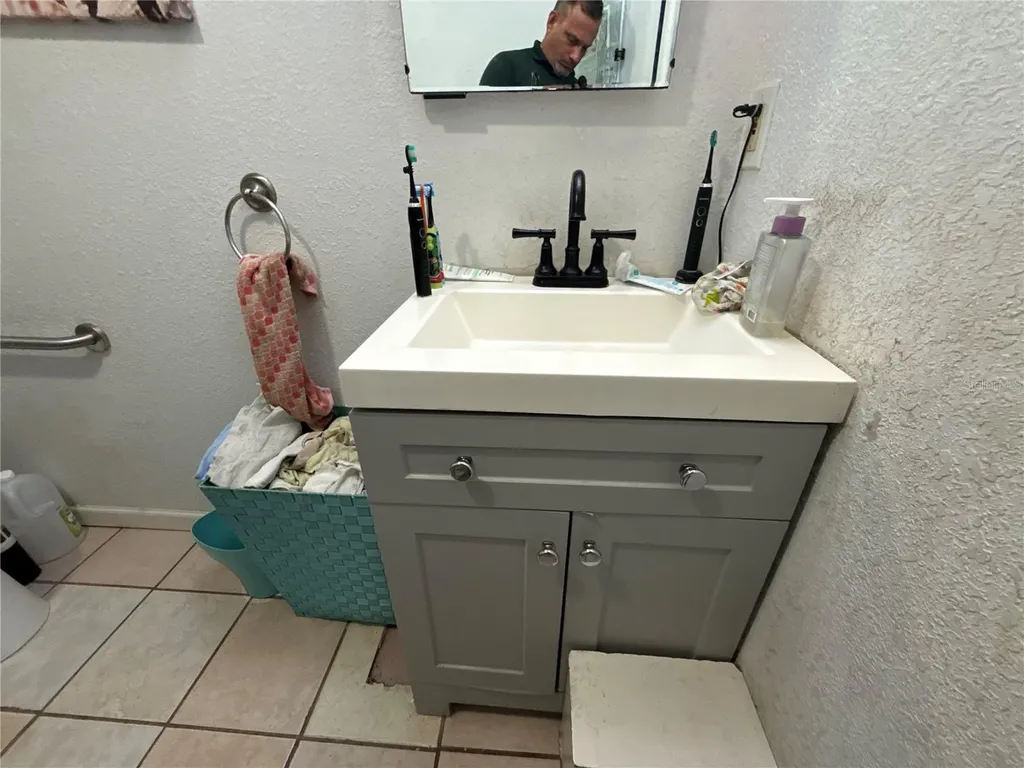 524 4th Avenue NE Largo FL 33770